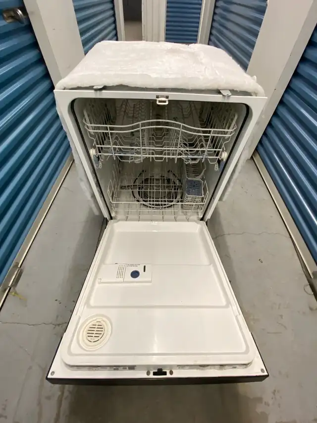 black dishwasher available - Photo 10