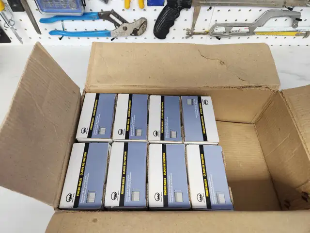 16 Gauge Finish Nails 1 ¾" inch Straight Galvanized NEW 2500pcs - Photo 2