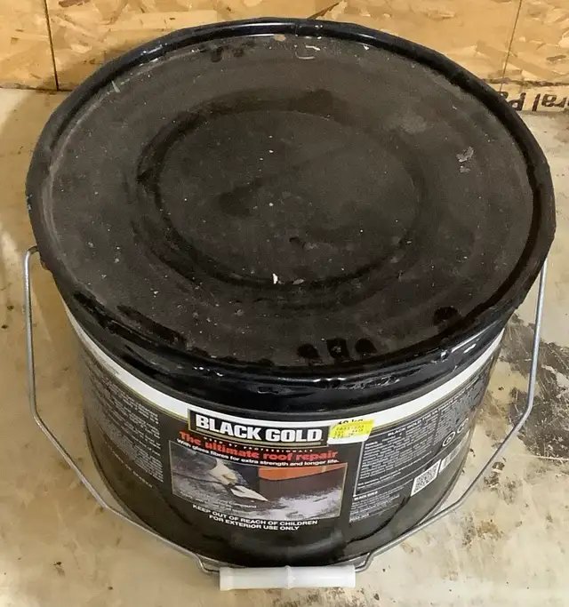 10 Kg PAIL OF BLACK GOLD ROOF REPAIR - $40 - Photo 3
