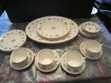 Johnson Bros. Windsor Ware ENGLISH ROSE china set for 4