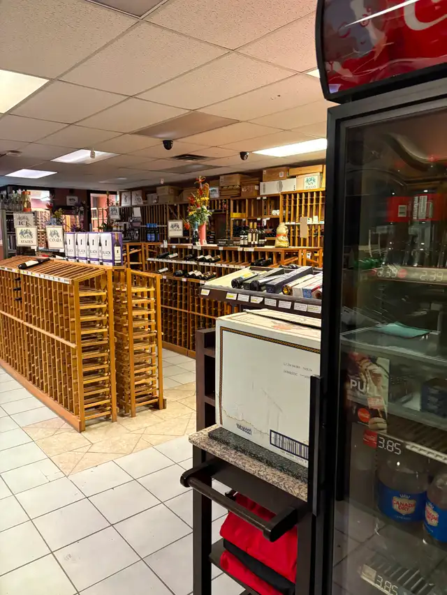 LIQUOR STORE FOR LEASE - 14st & 17th ave SW
