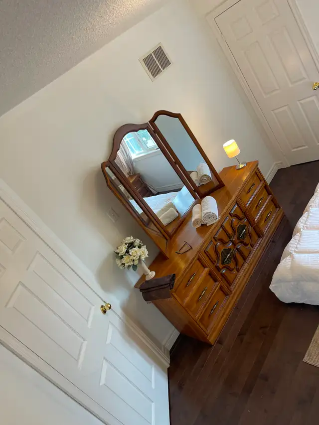 Beautiful Room For Rent In Milton For Female - Photo 8