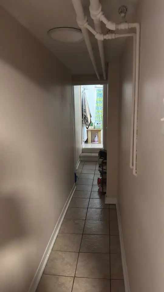 2 Beds 1 Bath Apartment - Photo 10