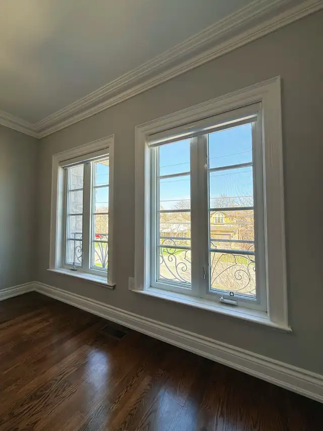 Master bedroom with ensuite near subway & Yorkdale (Female Only) - Photo 2