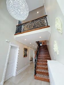 Master bedroom with ensuite near subway & Yorkdale (Female Only) - Photo 7