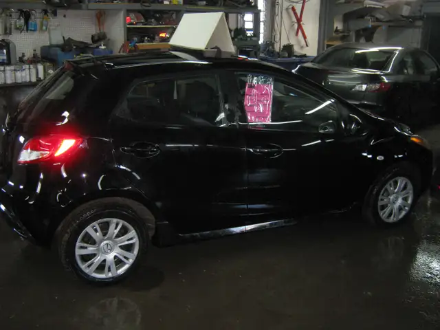 2011 Mazda Mazda2 GX PETIT BUDGET !! - Photo 4