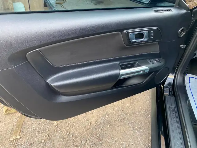 2018 MUSTANG - ONLY 77,900 km - 2.3 6spd man. -$19,899 cert. - Photo 16