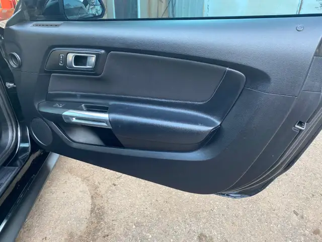 2018 MUSTANG - ONLY 77,900 km - 2.3 6spd man. -$19,899 cert. - Photo 17