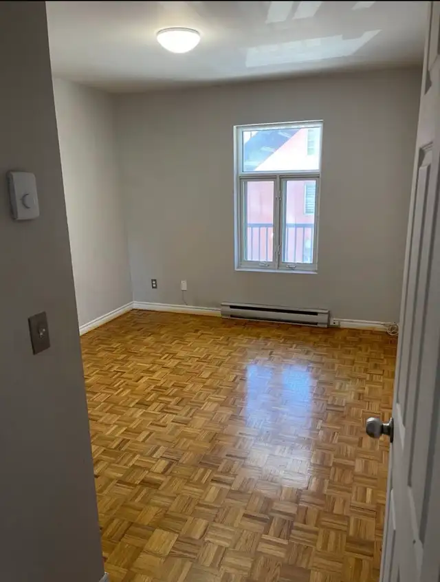 Grand 4 1/2 sud ouest - Photo 3