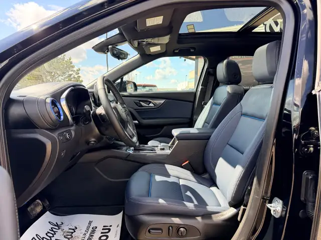 2025 Chevrolet Blazer RS AWD - Photo 2