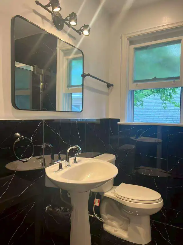 Downtown Toronto Private Rooms | Furnished | All Utilities Inclu - Photo 6