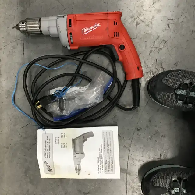 MILWAUKEE! CORDED DRILL,  1/2 MAGNUM,  VGC $90.00 - Photo 2