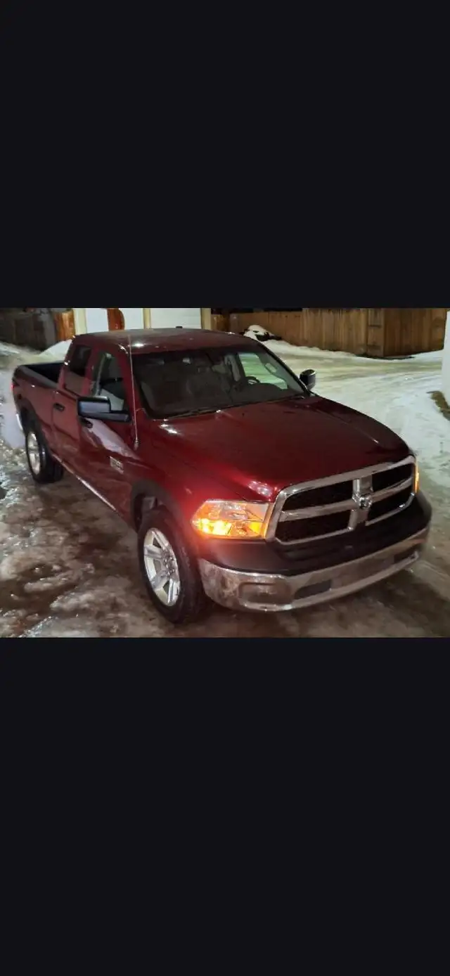 2013 Ram 1500 4x4 – One Owner – Newer Engine – MINT - Photo 6