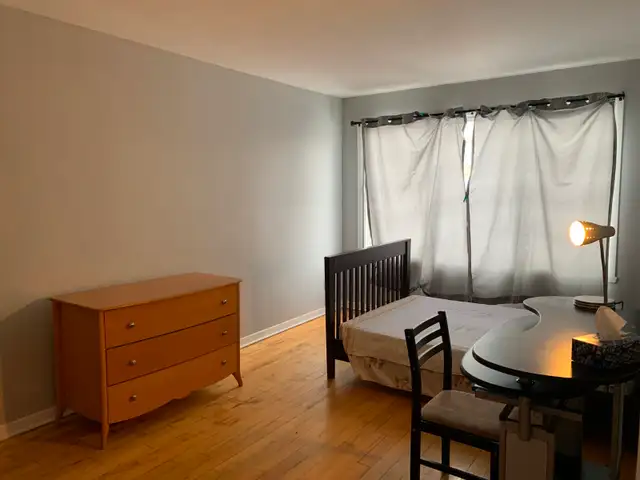 Chambre a louer TOUT INCLUS, Room for rent ALL INCLUDED BROSSARD