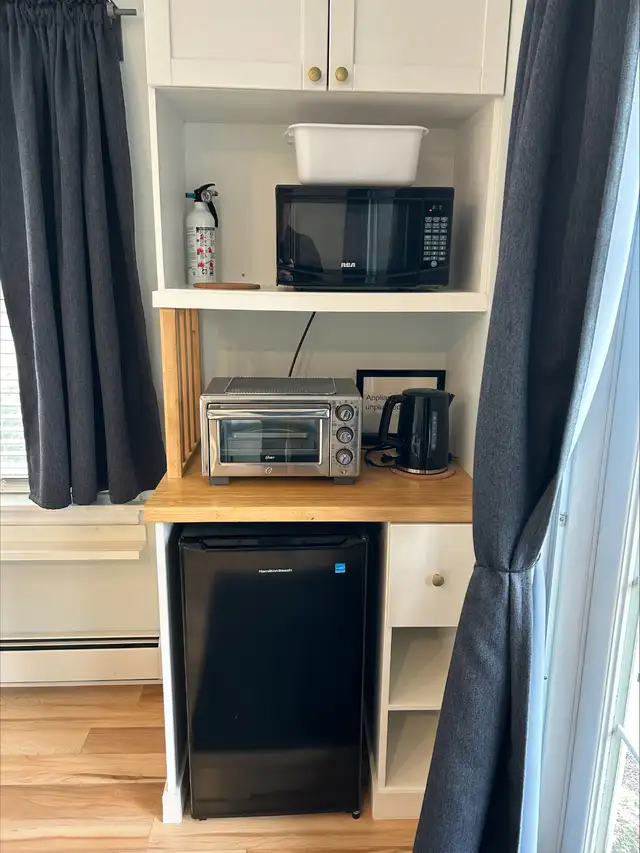 May 1 $800 Utes Included private ent & bathroom Southend Halifax - Photo 6