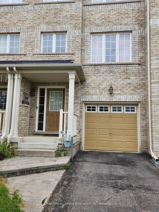 3BR 4W 3STOREY TOWNHOUSE FOR RENT NEAR WARDEN SUBWAY SCARBOROUGH - Photo 2