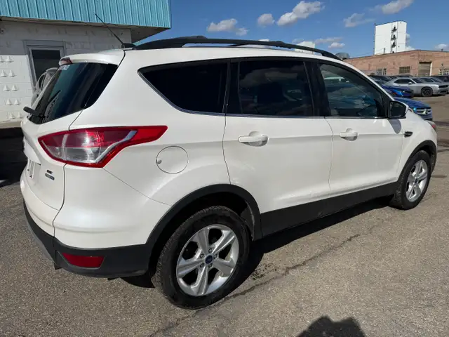 2013 Ford Escape SE - Photo 2