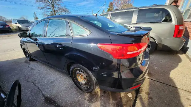 2016 Ford Focus SE - Photo 3