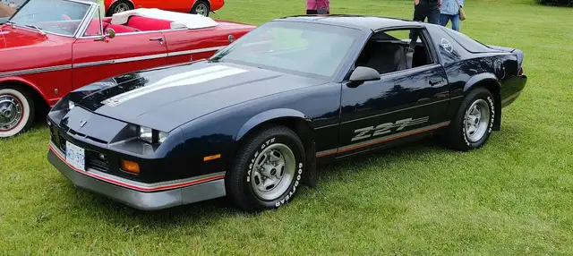 1987 Camaro RS - Photo 4