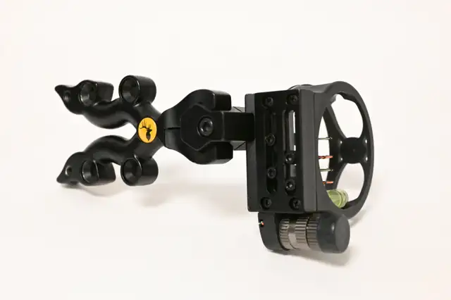 Sight for Bow with 4 pin sight Trophy Ridge Bow sight USED good