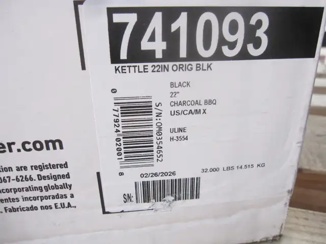 BRAND NEW WEBER 22'ORIGINAL KETTLE CHARCOAL BBQ BLACK IN BOX - Photo 3