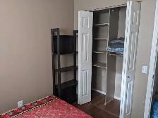 Furnished room close to Rundle Station - Photo 4