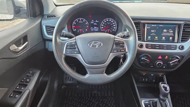 CERTIFIED 2019 HYUNDAI ACCENT 'PREFERRED' -AUTO -LOADED -YORKTON - Photo 5