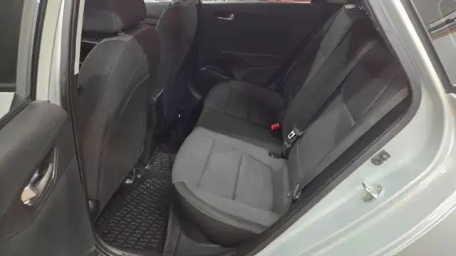 CERTIFIED 2019 HYUNDAI ACCENT 'PREFERRED' -AUTO -LOADED -YORKTON - Photo 9