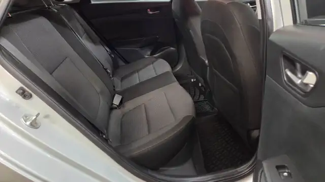 CERTIFIED 2019 HYUNDAI ACCENT 'PREFERRED' -AUTO -LOADED -YORKTON - Photo 14