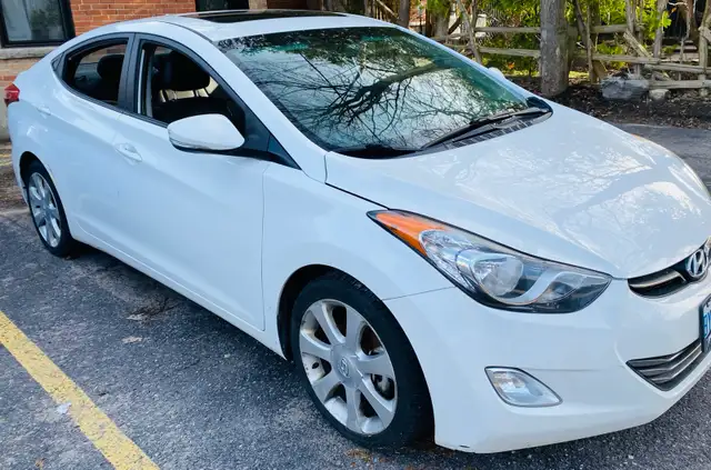 Great Buy - Loaded 2013 Hyundia Elantra - Limited - Photo 3