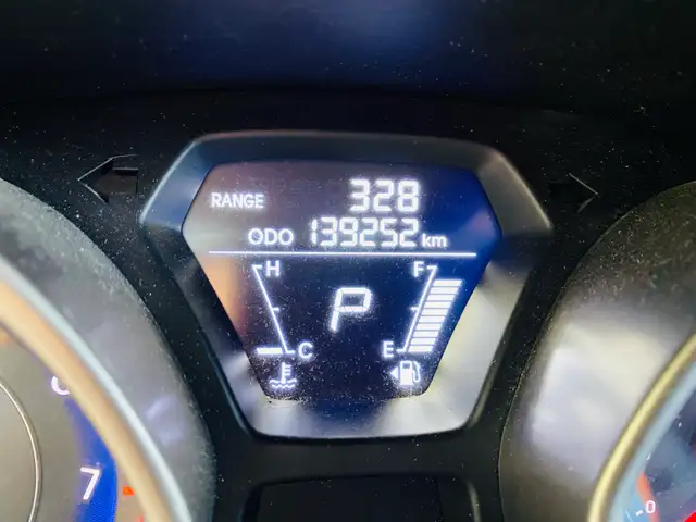 Great Buy - Loaded 2013 Hyundia Elantra - Limited - Photo 10