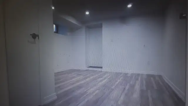 1 Bedroom Walkout basement Apartment Toronto, utilities included - Photo 2