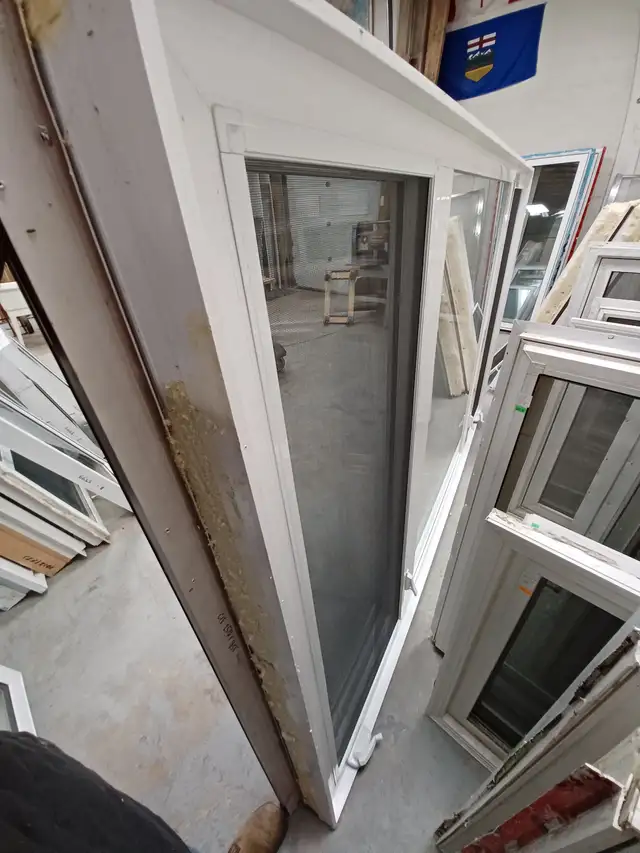 Large Vinyl Window - Photo 3