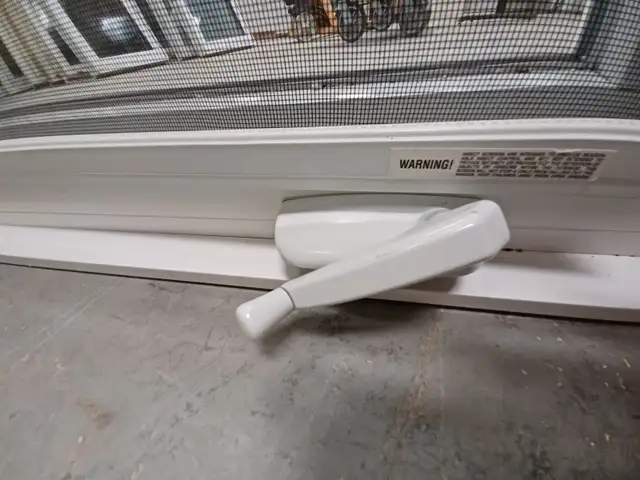 Large Vinyl Window - Photo 4