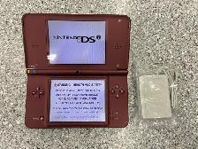 Nintendo DSI XL - Red