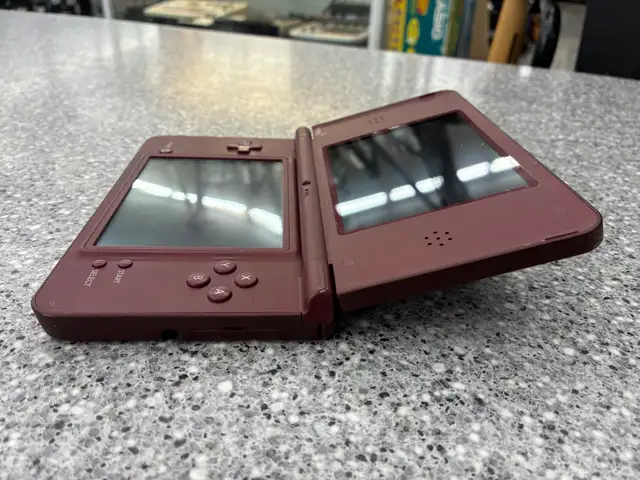 Nintendo DSI XL - Red - Photo 5