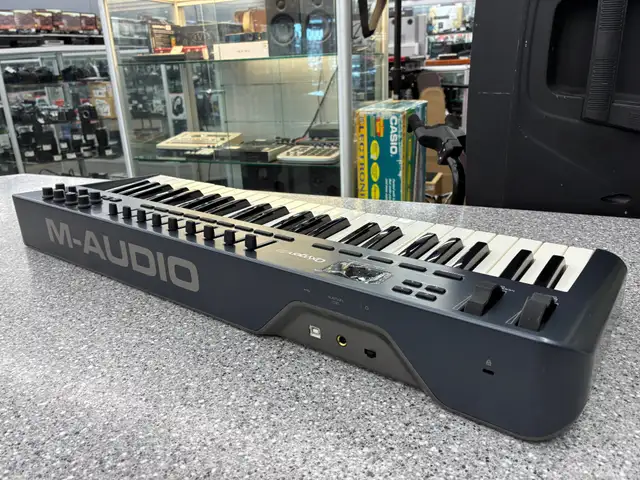M-Audio Oxygen 49 Keyboard - Photo 2