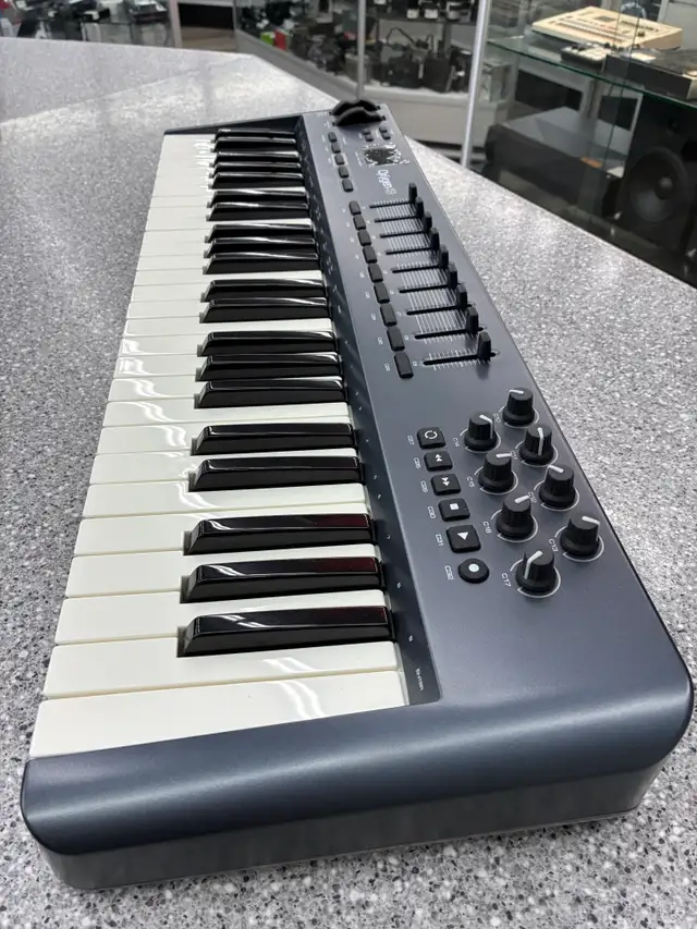 M-Audio Oxygen 49 Keyboard - Photo 3