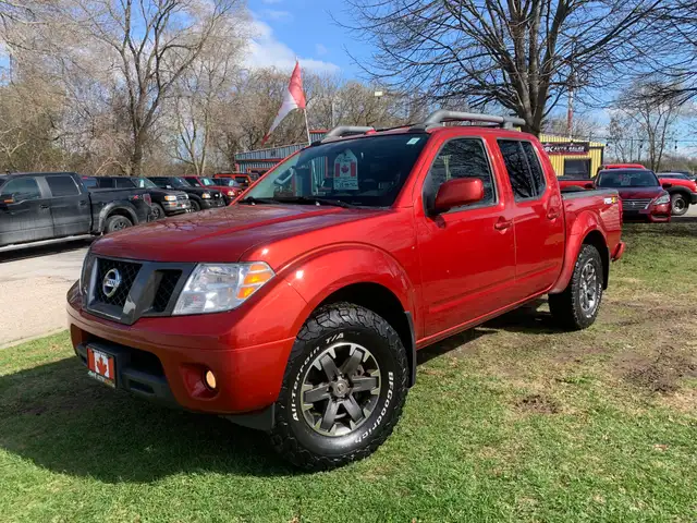2016 NISSAN FRONTIER PRO4X 1 OWNER LOW KMS CERTIFIED - Photo 2