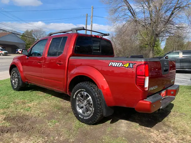 2016 NISSAN FRONTIER PRO4X 1 OWNER LOW KMS CERTIFIED - Photo 7
