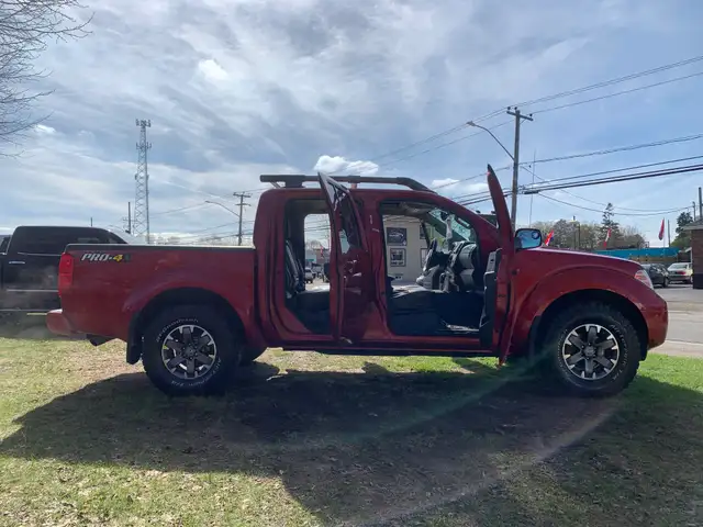 2016 NISSAN FRONTIER PRO4X 1 OWNER LOW KMS CERTIFIED - Photo 13