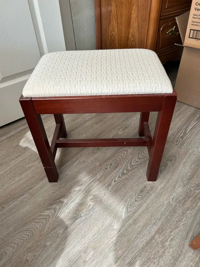 Saturday only noon-4pm Apartment Contents - Photo 3