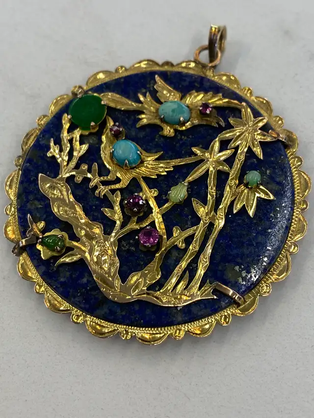 Vintage 14K Gold Lapis Pendant - Intricate Asian Scene - Photo 3