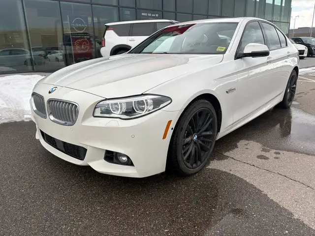 2015 BMW 5 Series 550i xDrive AWD • M Sport Package - Photo 2