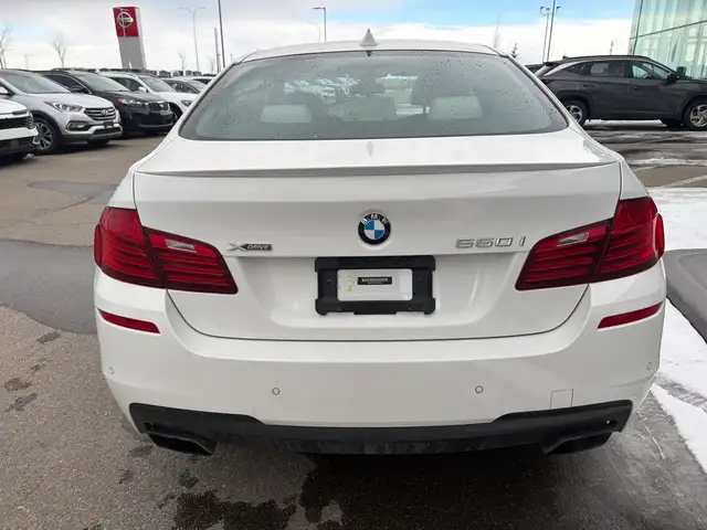 2015 BMW 5 Series 550i xDrive AWD • M Sport Package - Photo 5