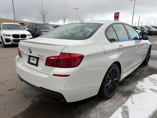 2015 BMW 5 Series 550i xDrive AWD • M Sport Package - Photo 8