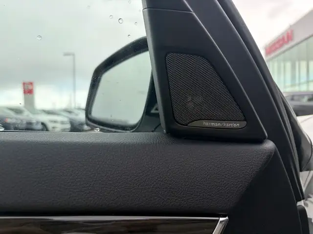 2015 BMW 5 Series 550i xDrive AWD • M Sport Package - Photo 13