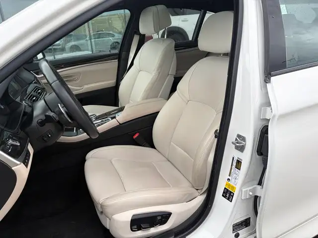 2015 BMW 5 Series 550i xDrive AWD • M Sport Package - Photo 15