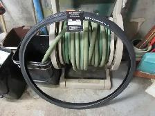 Pneu de vélo neuf CST 700x32C