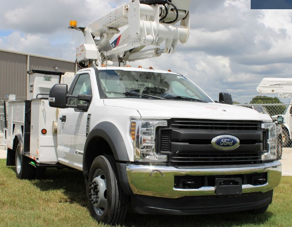 2019 Ford F550 Terex TL37M Bucket Truck - Photo 5